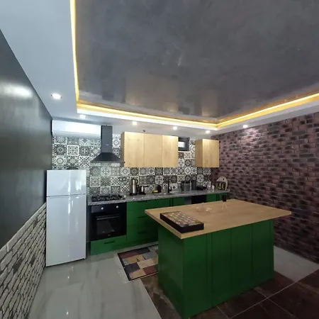 Sakarya Da Oezel Havuzlu , Ailelere Oezel Villa