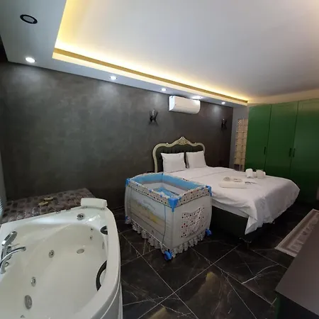 Sakarya Da Oezel Havuzlu , Ailelere Oezel Villa *