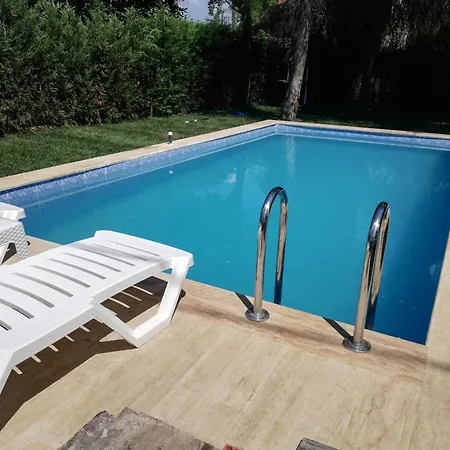 Sakarya Da Oezel Havuzlu , Ailelere Oezel Villa Sapanca