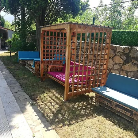 Sakarya Da Oezel Havuzlu , Ailelere Oezel * Sapanca